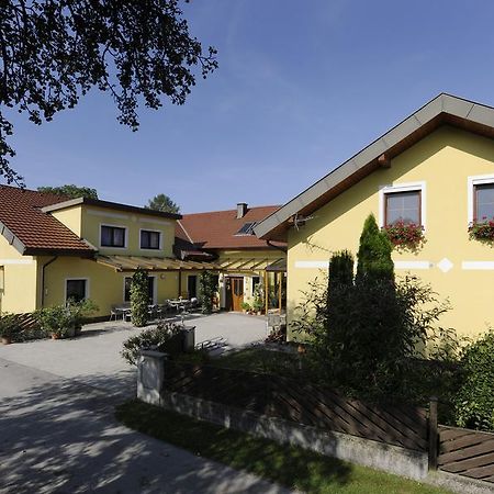 Privatzimmer Und Ferienwohnungen Leeb 퍼센버그 외부 사진