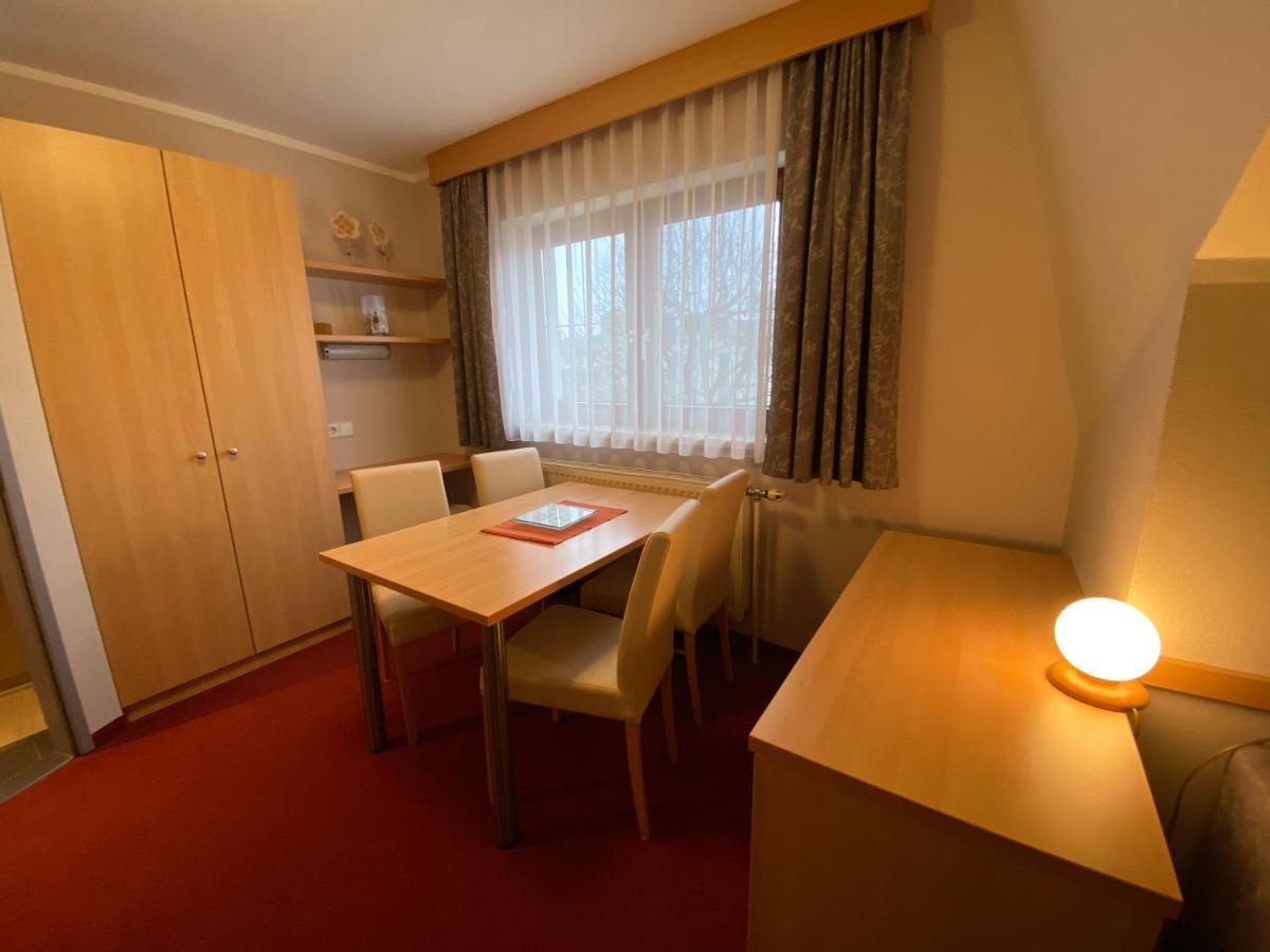 Privatzimmer Und Ferienwohnungen Leeb 퍼센버그 외부 사진