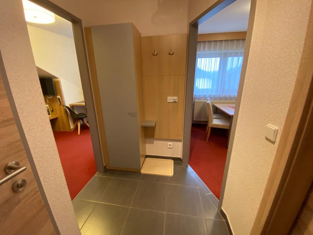 Privatzimmer Und Ferienwohnungen Leeb 퍼센버그 외부 사진